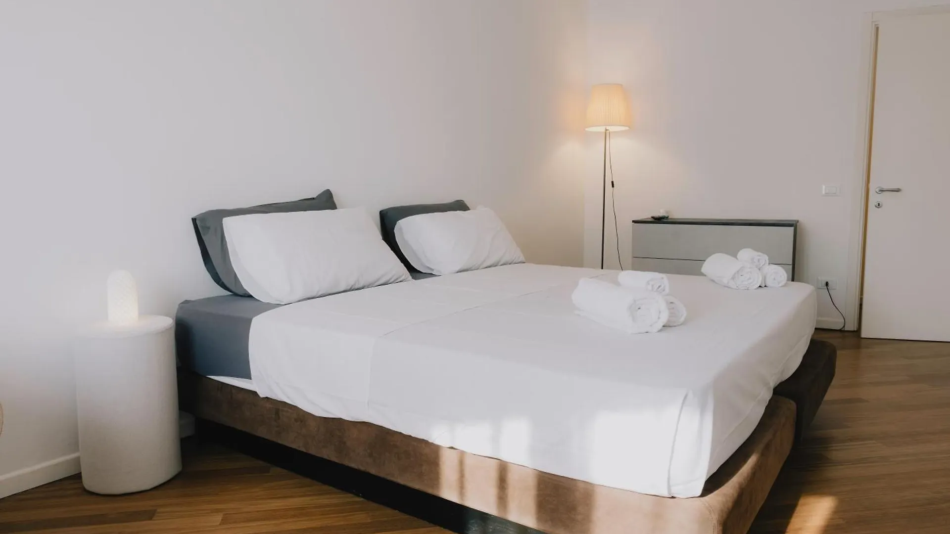 Cavour Luxury Apartments Verona Italy
