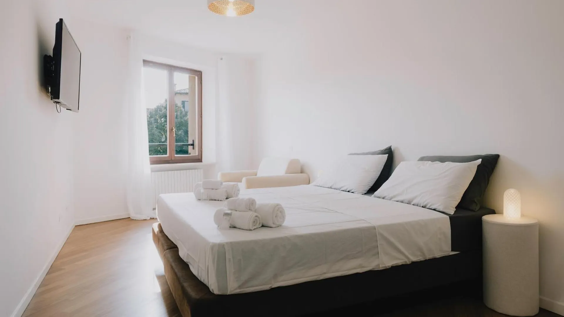 Cavour Luxury Apartments Verona Italy